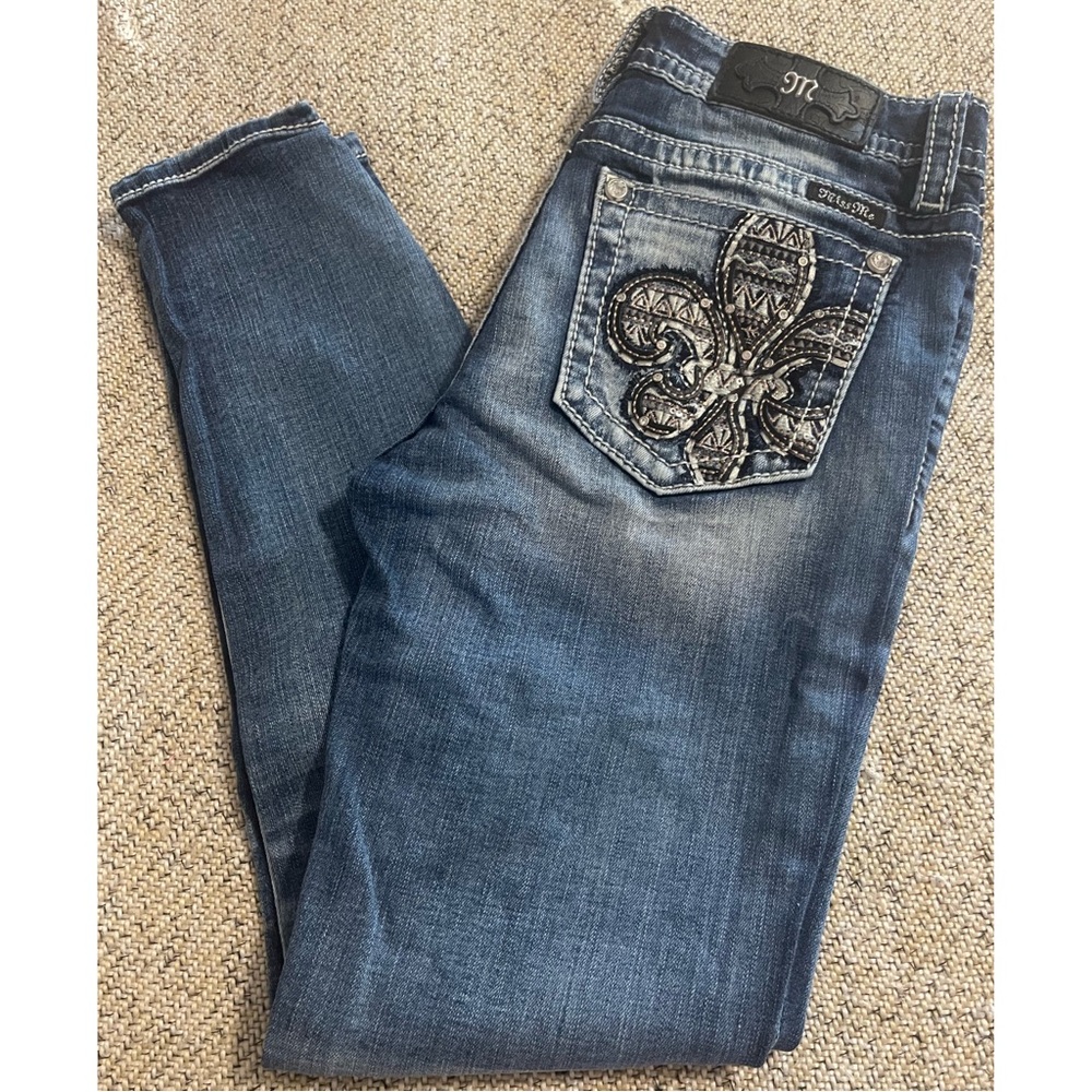 Miss Me Hailey Skinny Embroidered Fleur De Lis Jeans 29x28 Like New - Picture 2 of 11